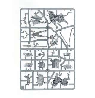 Muestra la gama Ossiarch Bonereapers y no Kavalos War Chariot en particular — la misma imagen representa a 3 unidades de este ejército.