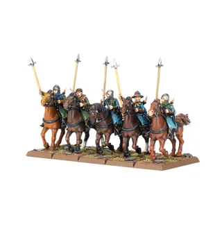 Zeigt die Reihe Kingdom of Bretonnia - Bretonnian Exiles und nicht Mounted Yeomen im Besonderen — dasselbe Bild steht für 2 Einheiten dieser Armee.