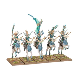 Zeigt die Reihe Wood Elf Realms und nicht Shadowdancers im Besonderen — dasselbe Bild steht für 4 Einheiten dieser Armee.