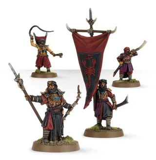 Muestra la gama The Serpent Horde y no Haradrim Taskmaster en particular — la misma imagen representa a 2 unidades de este ejército.