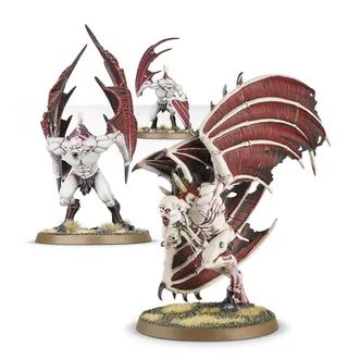 Zeigt die Reihe Flesh-eater Courts und nicht Crypt Ghast Courtier im Besonderen — dasselbe Bild steht für 2 Einheiten dieser Armee.